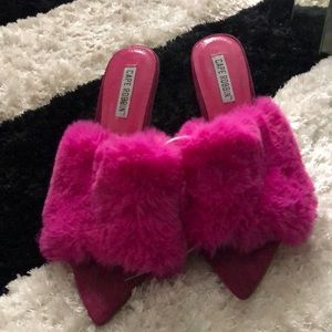 Cape Robbin Fuchsia Pink Faux Fur Stiletto Mules